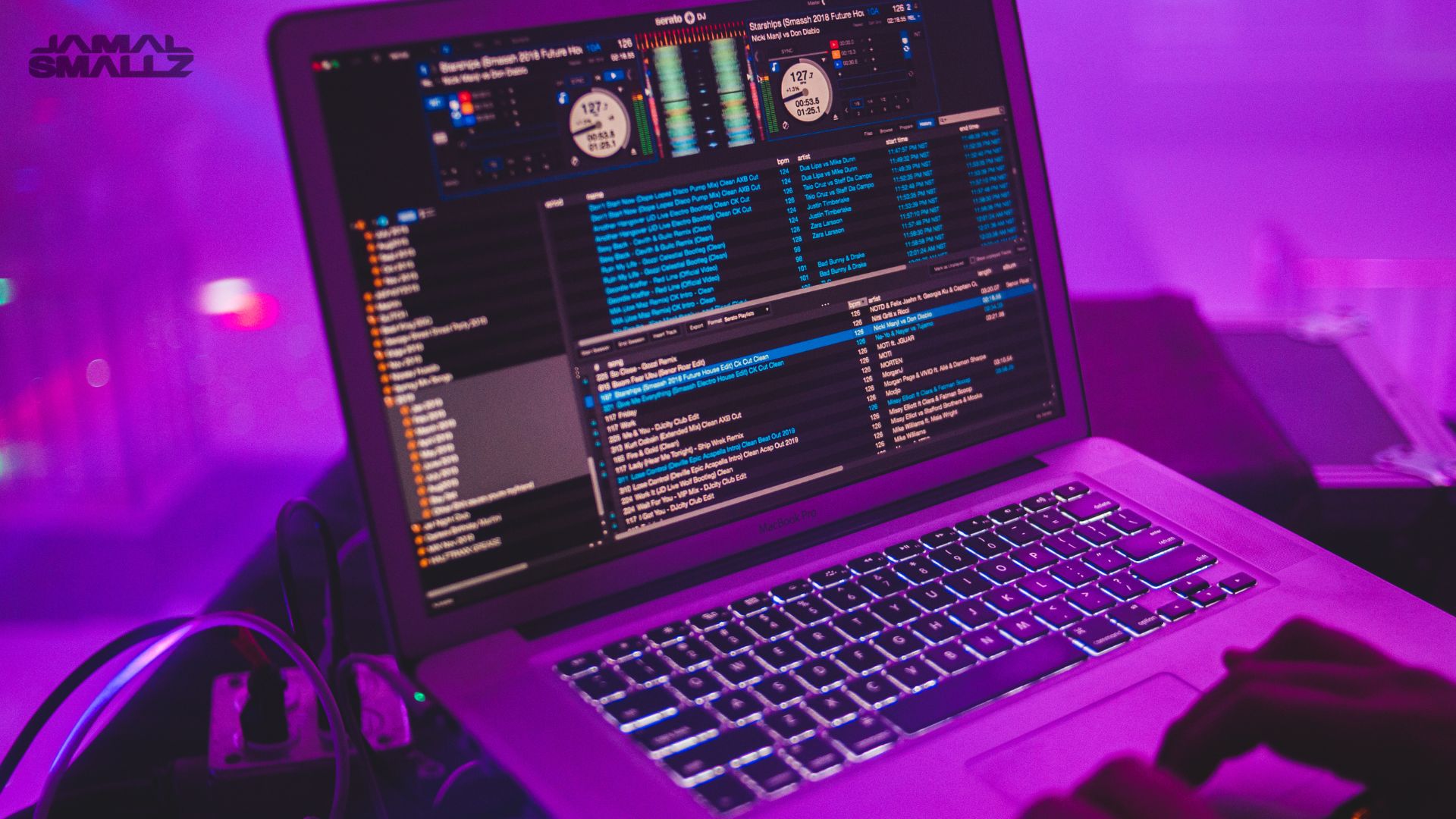 Professional Serato DJ software laptop setup used by Chicago wedding DJ Jamal Smallz